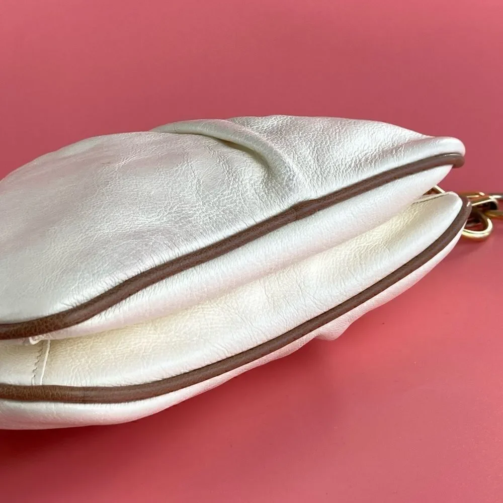 Marc Jacobs off white leather purse